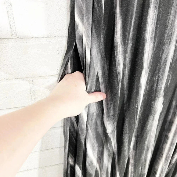 Torrid Black & White Scoop Neck Midi Dress with Pockets Women's Plus Size OX - Picture 6 of 9